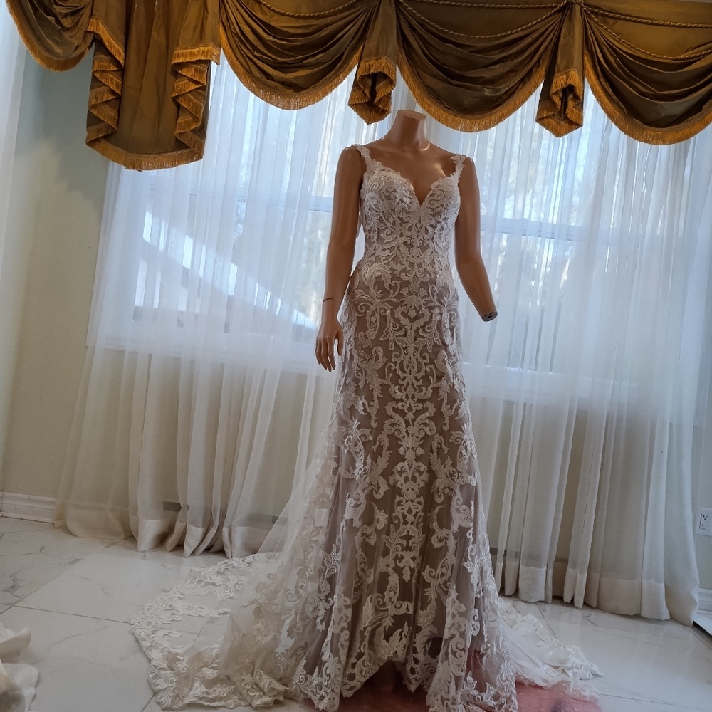 wedding dress
